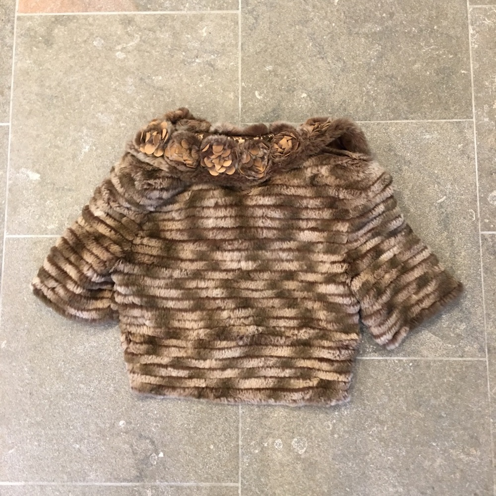 Cropped fur Shrug - Picture 2 of 5